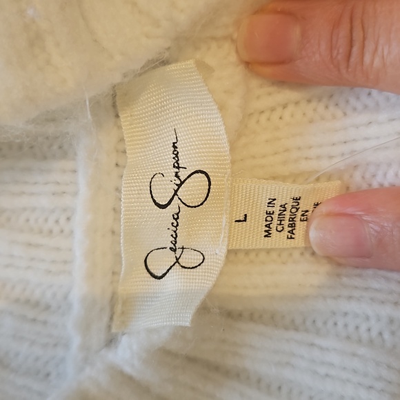 Jessica Simpson sweater - Picture 6 of 6